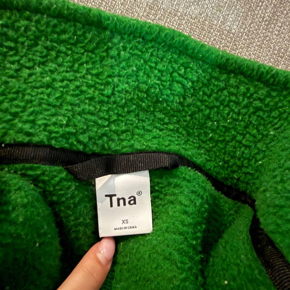 Aritzia Green Fleece - Picture 3 of 5